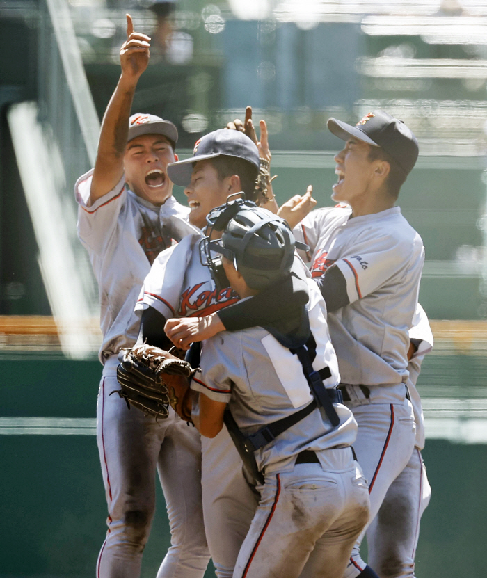 'East Sea' Escape the Great Crisis with No Man-ru in the 10th inning of extra time! Kyoto International High School won its first dramatic 2-1 victory after a bloody battle 