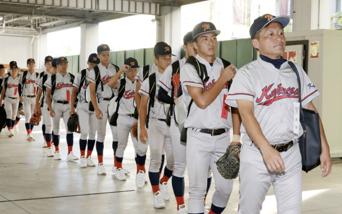 'East Sea' Escape the Great Crisis with No Man-ru in the 10th inning of extra time! Kyoto International High School won its first dramatic 2-1 victory after a bloody battle 