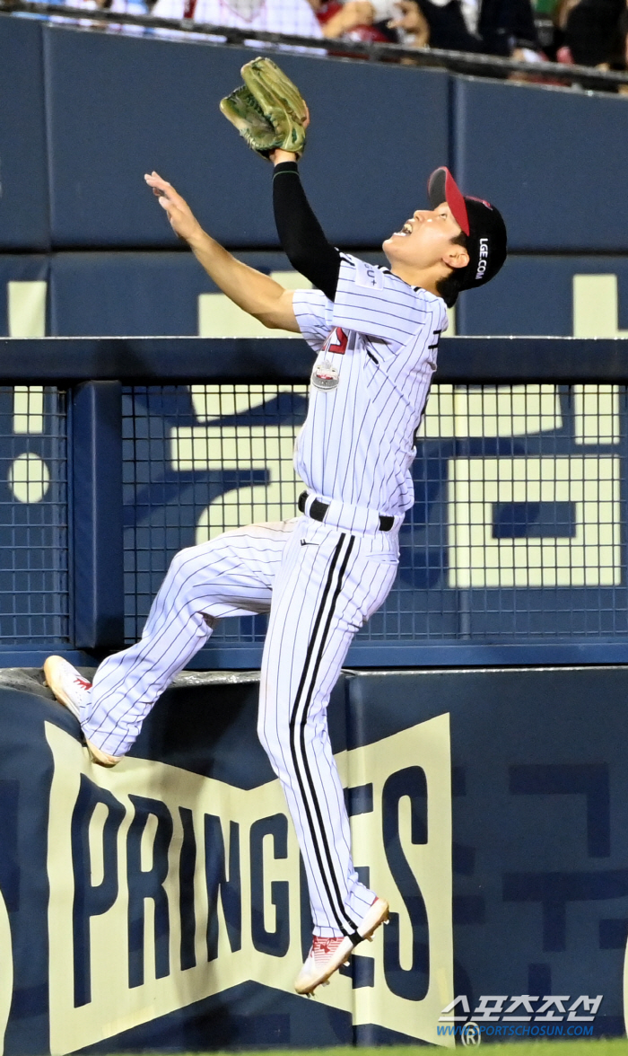 Pence is not afraid. The twins who showed off their crazy defense of catching the ball by looking at the ball, 'This is a good defense restaurant.'