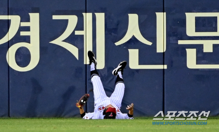 Pence is not afraid. The twins who showed off their crazy defense of catching the ball by looking at the ball, 'This is a good defense restaurant.'