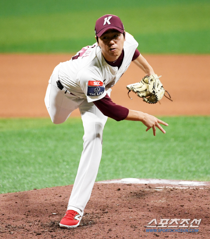 Red pepper powder towards Yeolryang! 'Song Sung-moon's net shot  5 RBIs → Kim Hye-sung's final hit' Kiwoom saved the possibility of a 9-3 complete victory over LG in autumn baseball 