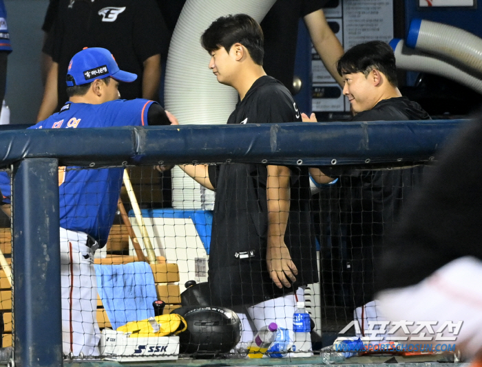 I stopped SV, a high school rookie'Kim Tae-yeon's final hit'Hanwha has won two consecutive games after the 10th inning of extra time'Securing the Winning Series' 