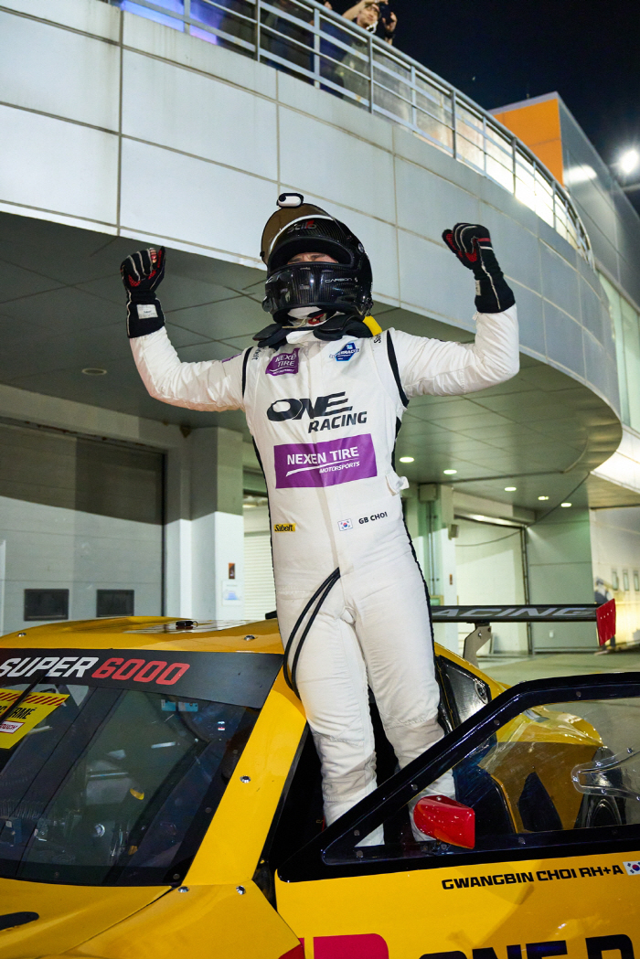 Choi Kwang-bin wins his first victory of the season in the 6th round of the Super Race after 'Talented'