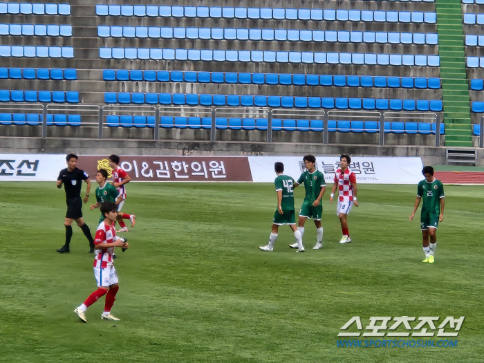  Park Kyu-sun won Hannam University again, beating Dong-A University 3-0 and making it to the top for 2 consecutive years