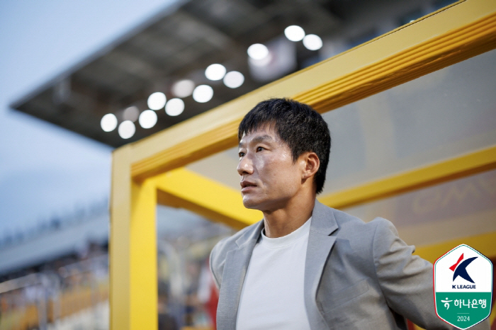 Director Lee Jung-hyo's honest confession 'I wish I had Um Ji-sung'