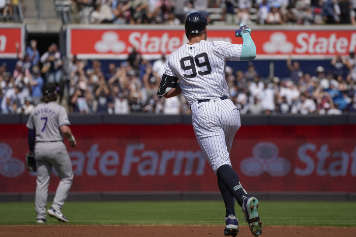 The batter who hit a batting average of 0.197 '63 Home Run Face' and Judge 50-51 Exploded...He's breaking his own record in 2 years