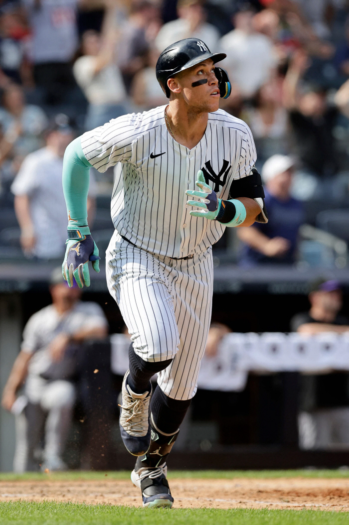 The batter who hit a batting average of 0.197 '63 Home Run Face' and Judge 50-51 Exploded...He's breaking his own record in 2 years