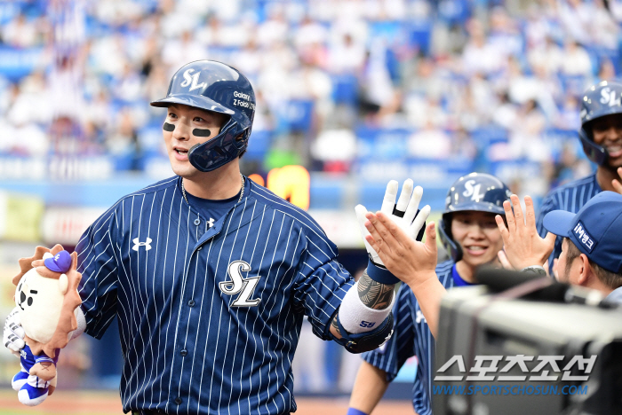 'Bro, I solved it today' Kang Min-ho's disappointed Park Byung-ho, full base hit '4 RBIs  2 RBIs'