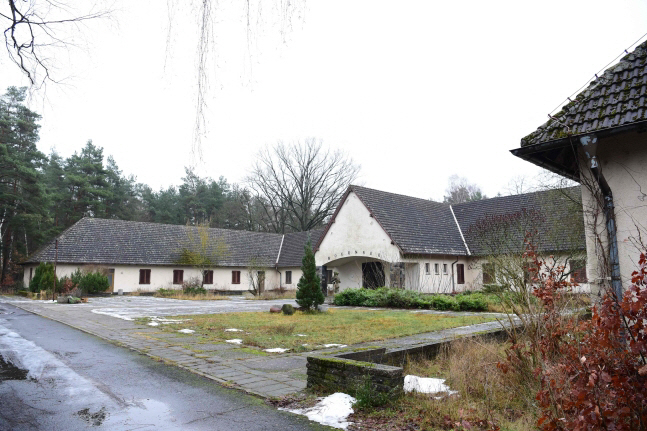 Goebbels villa that's been left unattended for over 20 years.. Does it work as 'House of Ghosts'?