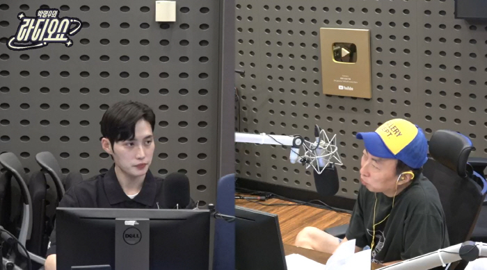 ''Human Sensor' Kim Jun-ho 'It's the first commentary, so I'm ready.'I was worried that I would get it wrong.' (Radio Show)