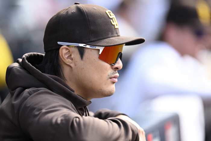 Is Kim Ha Sung coming back on time? Hit-and-tear training is not yet...Replacement shortstop hits 5G in a row, 'Shoulder accurate and bad pioneering'