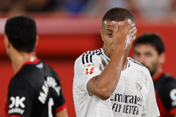 Mbappe, you're not gonna say 'Azar', are you? Silence for 2 consecutive games → Explosion of debut goals for competitors born in 2006...Real won 3-0 against Villadolid