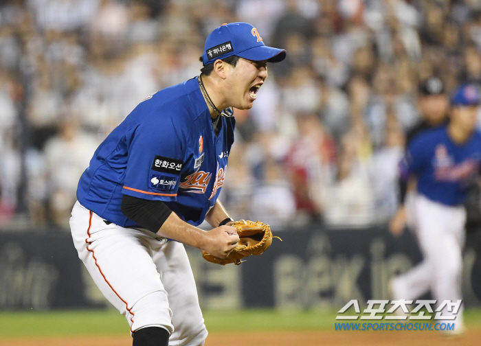 Ryu Hyun-jin was also an innocent senior in high school. Hanwha's sweep of Doosan's three consecutive games in 19 years is enough to be recorded in the history book. 