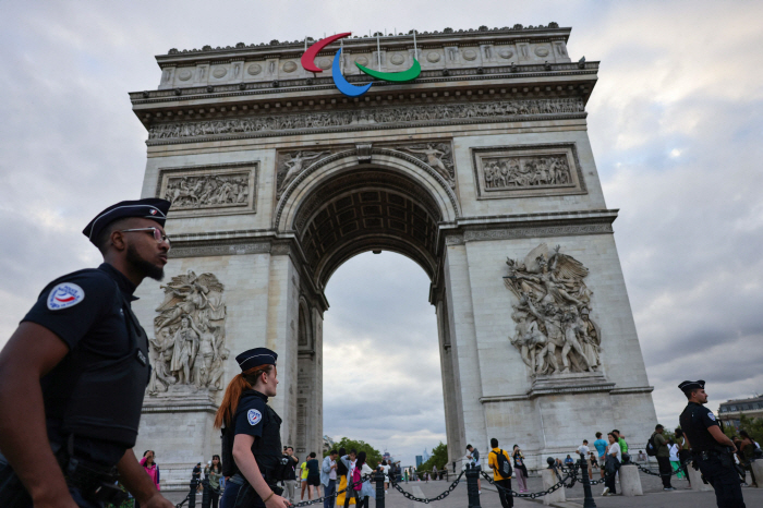  'Another touching stage' will be held. A prepared sports festival of heroes, opening ceremony on the streets of Champs-Elysees at the Paris Paralympics