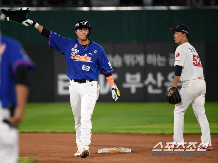 8th episode of Lotte Promise 'Blue Hanwha Winds' put to rest'Park Se-woong-Moon Dong-ju QS' Lotte stops Hanwha from winning 4 consecutive games 