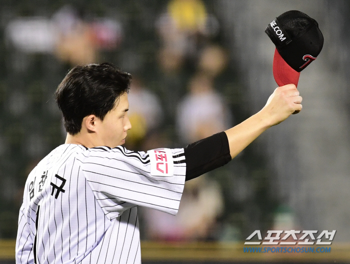 'Finally losing to the killer...' Lim Chan-kyu 6 scoreless innings  Hong Chang-ki 3 hits  Moon Bo-kyung 2 RBIs LG, 6-1 complete victory. Benjamin and KT's 5th place are at stake after being knocked down by mistakes 