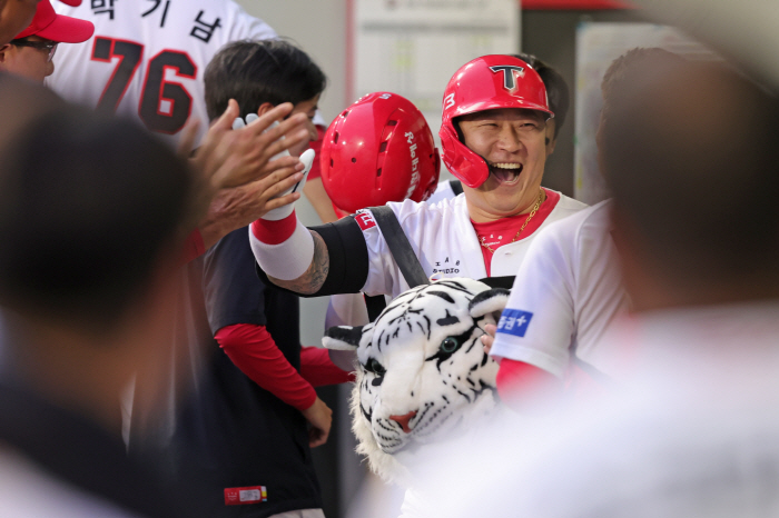 KIA, which showed 'Choi Hyung-woo's final shot  Park Chan-ho's 3 RBIs  Kim Sun-bin's 3 hits  Yang Hyun-jong's 10 wins' Kang Woo-cold win in the 1045th inning against SSG 