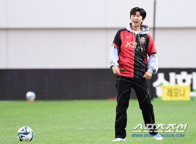  Lim Young-woong made a mark with soccer..No.1 non-drama for 2 consecutive weeks with 'Gathering Up 3'