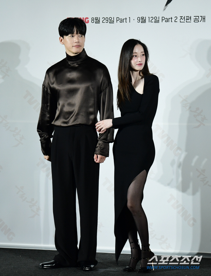  Kim Moo-yeol - Jeon Jong-seo 'Elegant Couple Shooting '