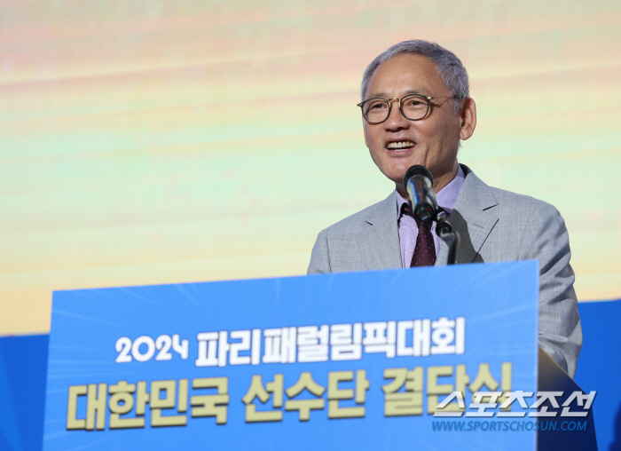 'Fighting, Team Paris Paralympics Korea!' Minister of Affairs Yoo In-chon attends the opening ceremony on the 28th...We're cheering for you until the 31st