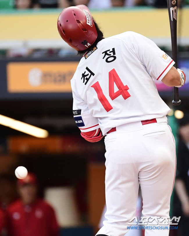 'Magnet Jeong' also recorded the most four pitches in KBO history. 