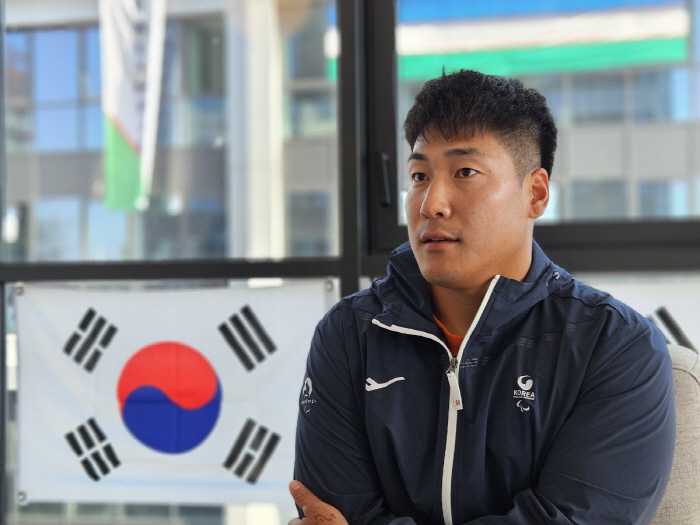  Another transformation of Paracanu Choi Yong-beom, who surprised everyone with '10 months after catching No' and selected the opening ceremony rider. 'It's the glory of the family.'