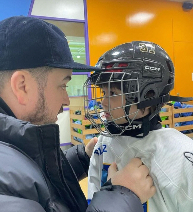 Sam Hammington 'William Wins Ice Hockey Championship'Storm Growth'