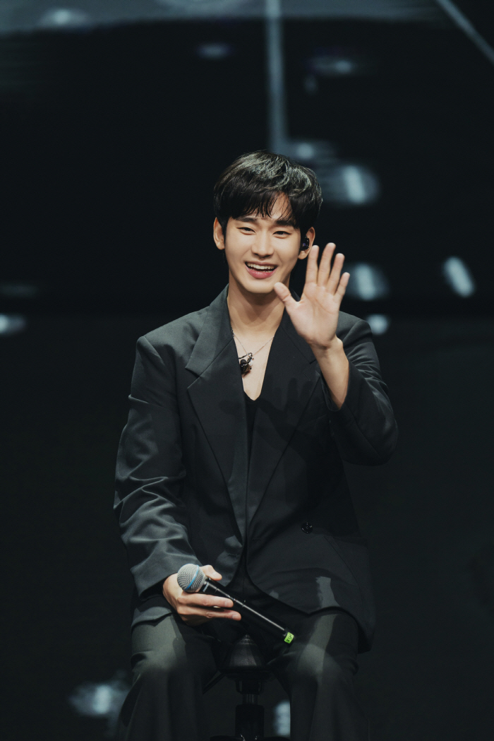 亞Tour → KCON LA → Overseas advertising..Kim Soo-hyun, global influencer