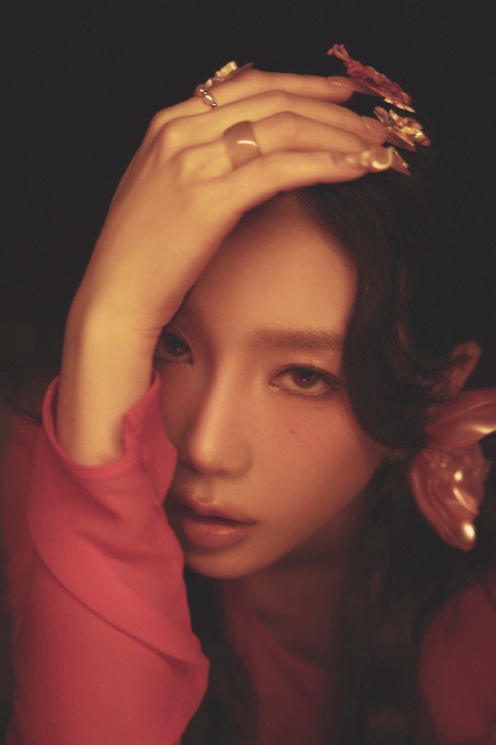 Korean lyrics, Korean fans ♥ 'Repayment' with Samsmith, Taeyeon and special collaboration