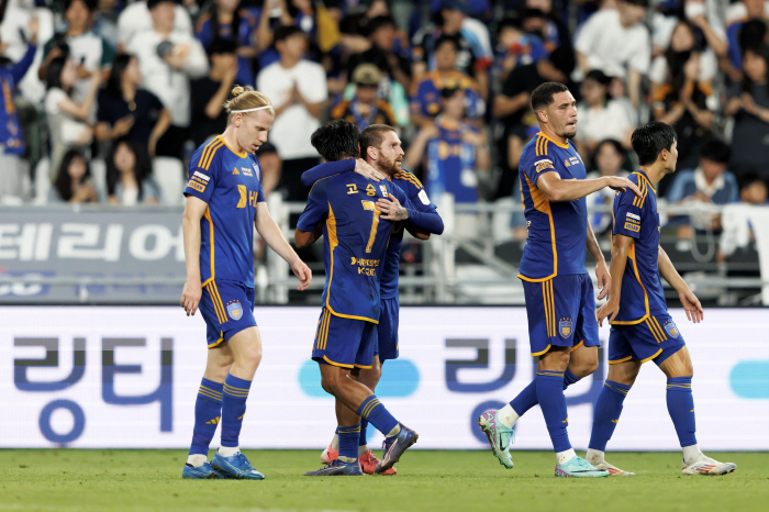 'I can't believe I scored 9 goals in the East Sea.' Arabidze's multi-goal  goal → Ulsan, 5-4 win over Pohang'Reclaiming the Leadership'