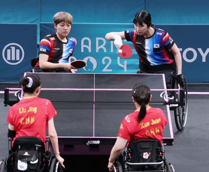  Seo Soo-yeon and Yoon Ji-yu won the 銀 for the Paris Paralympics. Expectations collapsed in front of the wall in China