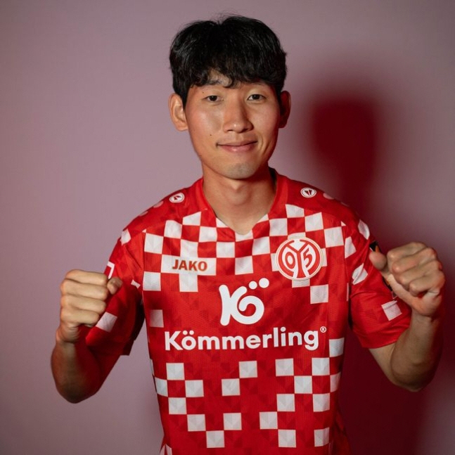 Hong Hyun-seok's high-speed debut, Lee Jae-sung's equalizer starting point 'Very good performance'...Mainz plays Stuttgart 3-3 'Theatrical Draw'