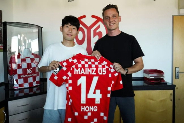 Hong Hyun-seok's high-speed debut, Lee Jae-sung's equalizer starting point 'Very good performance'...Mainz plays Stuttgart 3-3 'Theatrical Draw'