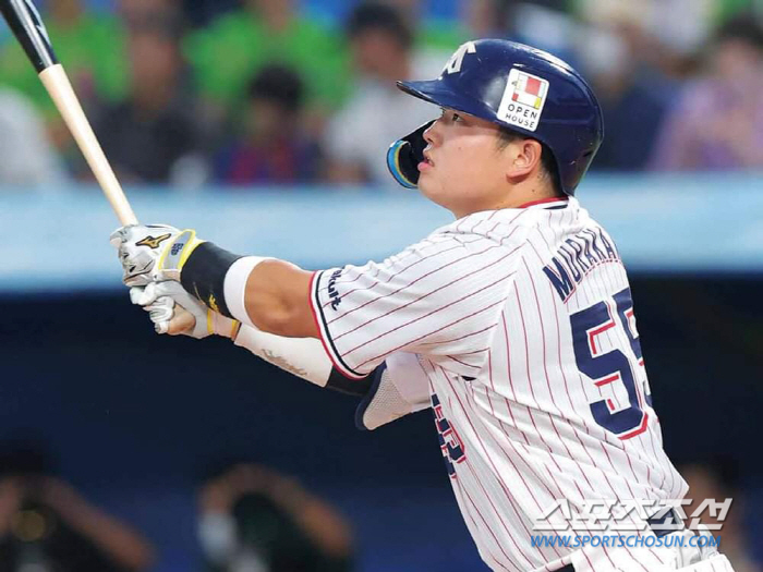 'I don't know why you're so bad at this' 'Monster'Murakami struck out swinging with the bases loaded with no outs in the ninth inning, 22 games for two years, 1 win, 9 losses this season, nightmare Mazda Stadium 