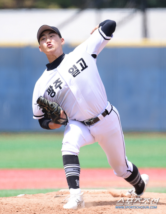 'Jung Woo-ju vs. Chung Hyun-woo, Kim Tae-hyung vs. Kim Tae-hyun' Eyes on the 1st and 3rd picks, 2025 KBO Rookie Draft will be held on the 11th...100 fans