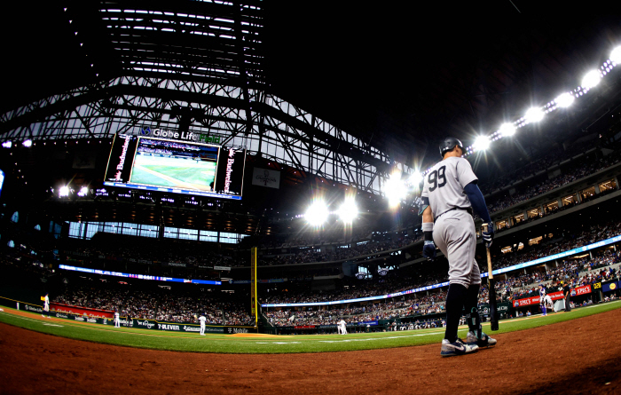 Silence even when he hit 62 home runs, Judge '7 consecutive games of cannon shut down' Now 60 home runs for a while...NYY 8-4 TEX