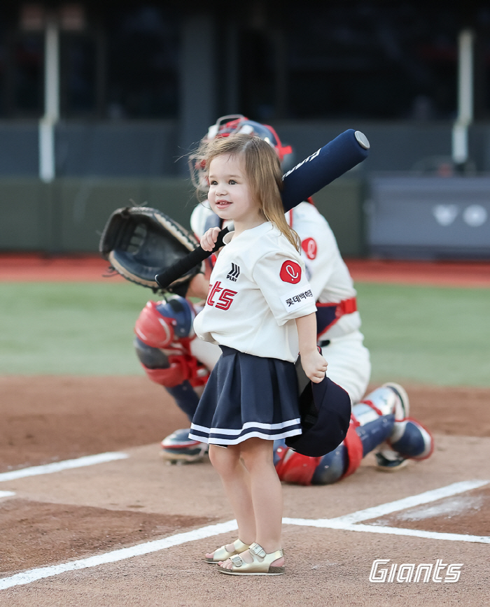 Lotte's first fall baseball in 7 years? It's not a dream! '15 → 6 points for a batter in the 7th inning' Reversal drama to archrival KT 