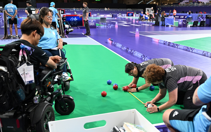  'Faker of the Boccian world' Jung Ho-won seems to have won two awards. He advanced to the final of the mixed race with Kang Sun-hee. a showdown with Hong Kong