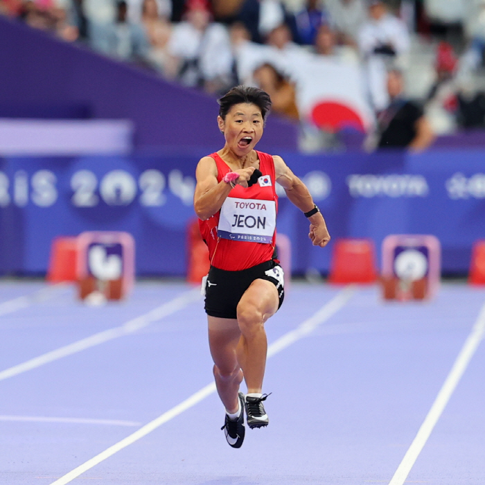  Legendary Jeon Min-jae, 7th place in the women's 100m final in track and field for 5 consecutive Paralympics