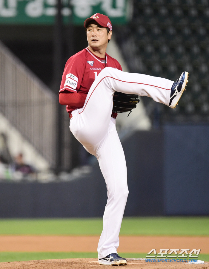 Will Kim Kwang-hyun, who sharpened his sword, end his fourth consecutive defeat against LG. 149km 6 innings 6K 2 runs and QS requirements for victory 