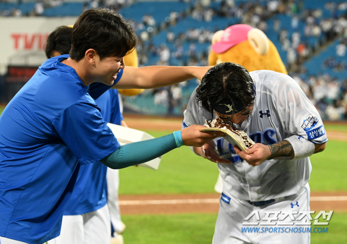 You called Hwang Dong-jae, the first starter of the season, Park Byung-ho, who achieved 400 home runs...