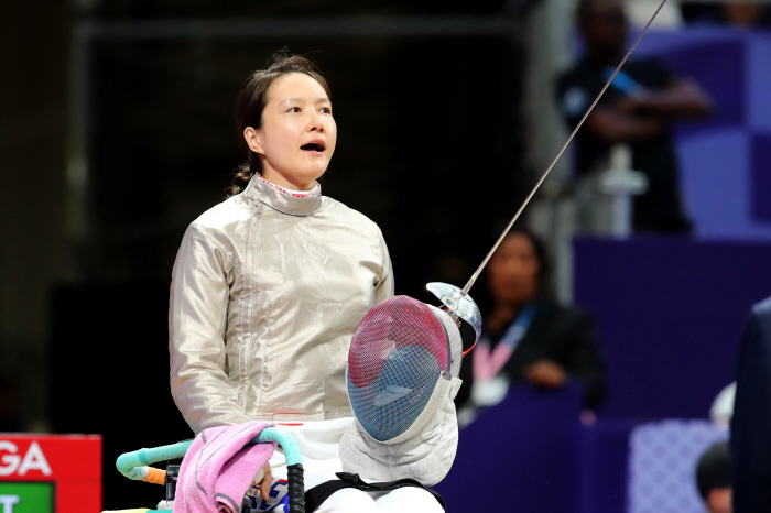  'Former crime city makeup team leader' Cho Eun-hye's first Paralympic wheelchair fencing individual event No medal, tied for 9th place in the final epee