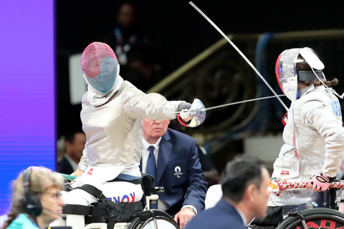  'Former crime city makeup team leader' Cho Eun-hye's first Paralympic wheelchair fencing individual event No medal, tied for 9th place in the final epee