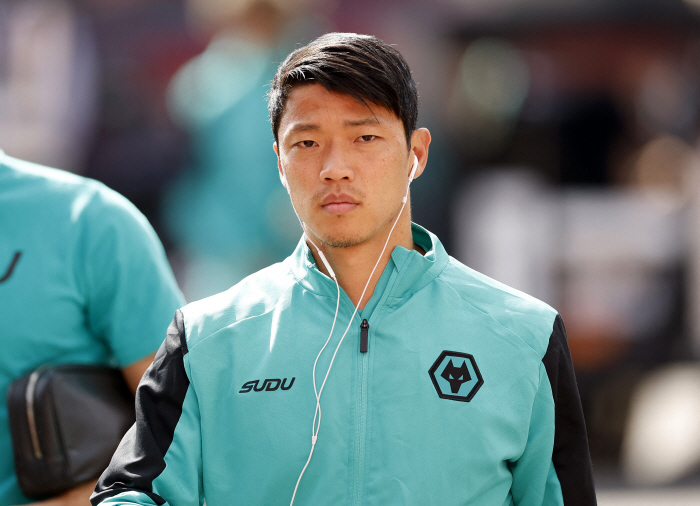 'Challenge to win the vs League without relegation  selection'...Hwang Hee-chan, was he really right to stay in the EPL →'Pep successor'De Zerby offer rejected'I called him every day'