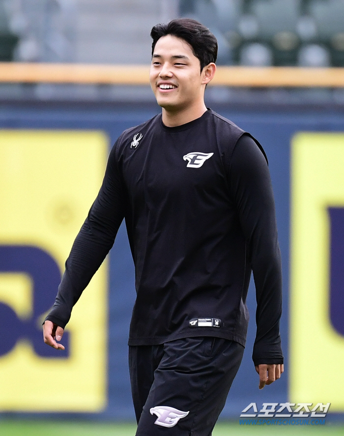 Did it work?'Sang MOON Dong-ju, a veteran coach who trusted a young pitcher, the reason for the second half of Young-gun's half-term reversal 