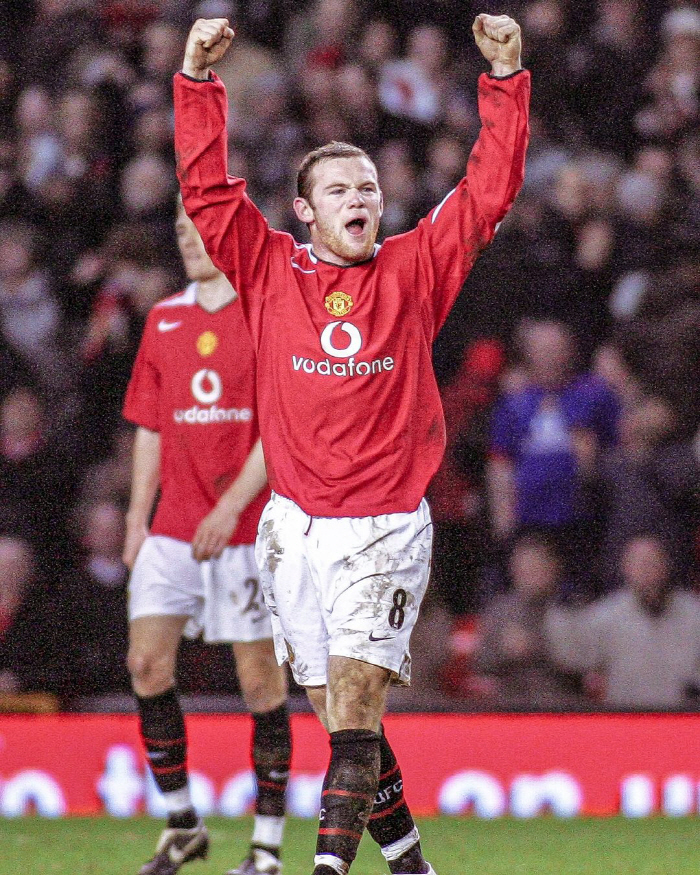 I can't believe he got a free kick with that belly fat...Rooney, class is forever