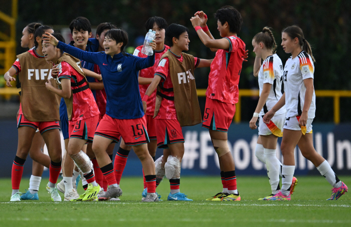 'Korea, we can't live again!' German soccer, this time, dedication of 'Miracle of Bogota' to South Korea