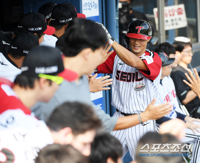 Lee Young Bin's home run is back! LG and Hanwha overpowered 14-3 until the 8th triple steal in history'2nd consecutive win & 3rd place' 