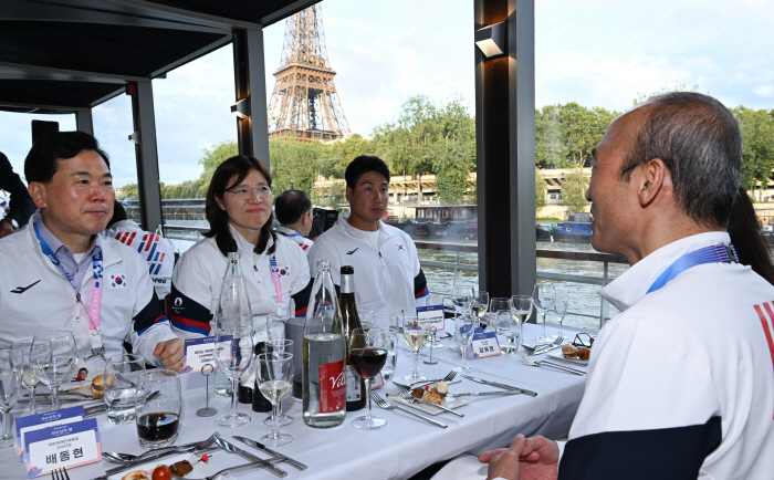  Why the Korean team was doubly happy with the surprise gift of the captain of the team