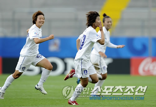 U-20 juniors' 16 best → Ji So-yeon's excitement'Awesome! Congratulations! Only with the thought of representing the country...'